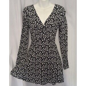 Vtg Y2K 90s Babydoll Daisy Print Mini dress  fit and flare V neck whimsigoth XS